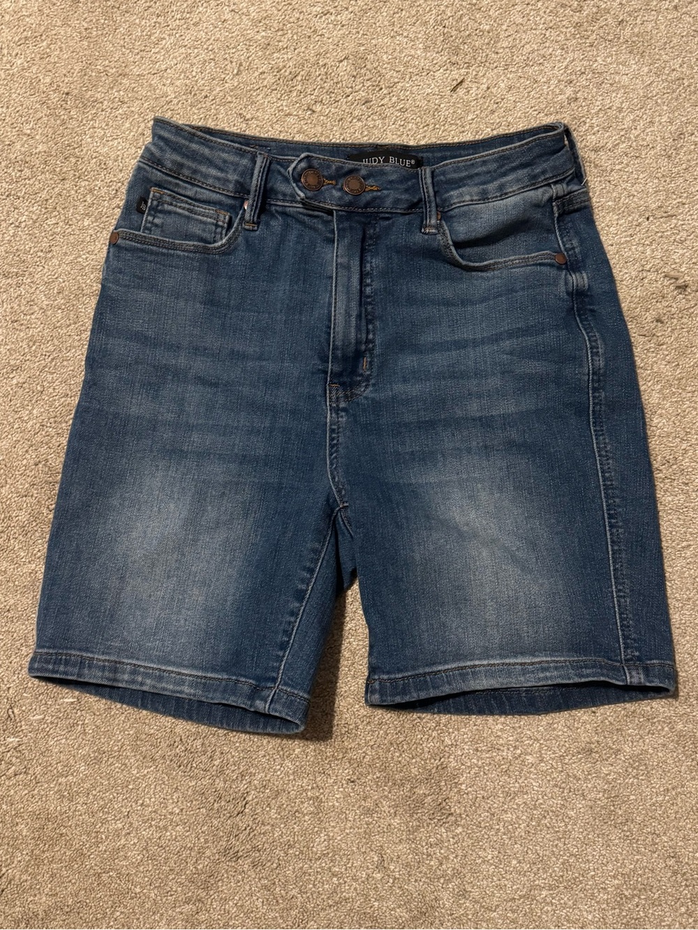 Judy Blue 6in Shorts